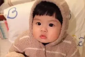 冲着大宝的颜值生二胎，结果上帝吻了老大的脸，忘了给老二留扇窗图片