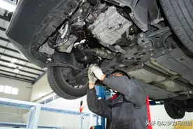 中考毕业不读高中，学这6门手艺，也能在社会立足，收入比较高图片