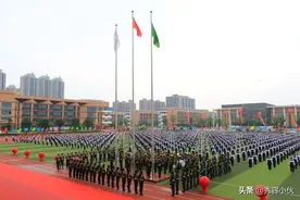忻州一中北校区隆重举行2018级学生成人礼暨高三年级启动仪式图片