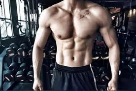 如何练出轮廓分明胸肌？（外沿篇）图片