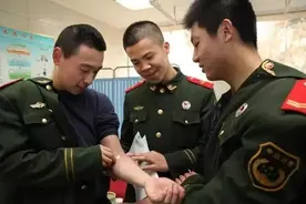 义务兵、下士、中士、上士以及四级军士长以上都有哪些优势？图片