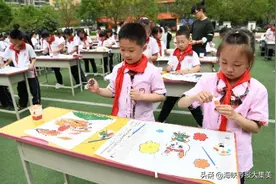 厦门市教育局公布中小学暑假时间 初高中推迟十几天图片