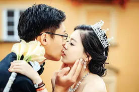 已婚女主管的办公室恋情，这算是背叛和出轨吗？图片