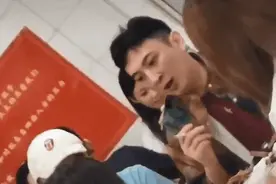 王思聪深夜携美女撸烤串喝啤酒，菜单曝光总计花费317元图片