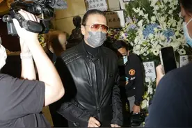 李香琴追悼会：遗产将盖13所希望小学，成龙刘德华谢贤到场送别图片