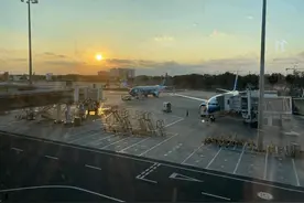 对重逢是眷恋图片