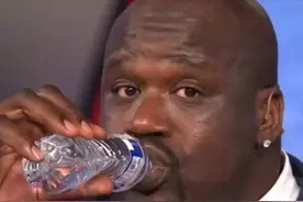 NBA巨星如何开车？杜兰特两指掌控方向盘，姚明把路虎开成QQ图片