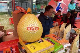 宜昌市泉水村：蜜柚飘香庆丰收，福彩活动超给力图片