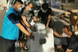 物资供应 筑防线！自治区人民医院医疗器械中心当好“弹药补给员”图片