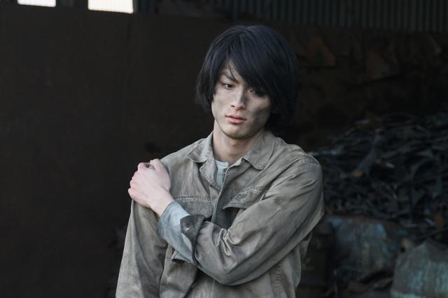 《白夜行》直击人性丑恶之源，比《少年的你》无根的校园欺凌深刻