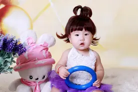 判断1岁宝宝发育情况，除了身高体重还要看仨能力，差一个都不行图片