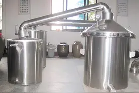 酿酒设备之白酒蒸馏设备图片
