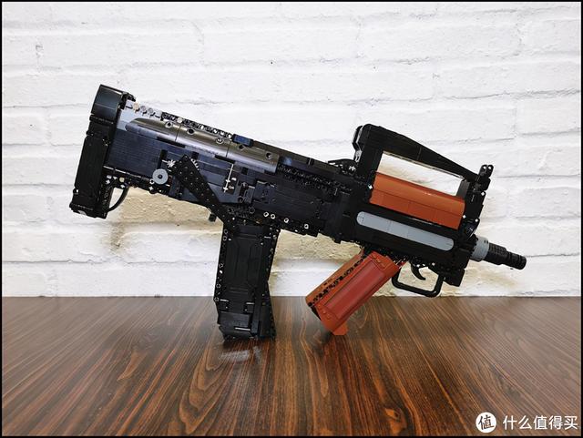 积木评测：吃鸡空投步木仓：Groza是最强吃鸡神器？