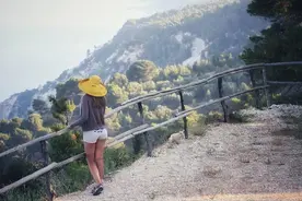 长期多爱的女人，即便嘴上不说，在这些地方也能看出来图片