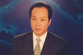 罗京去世12年，儿子长大成人，妻子改嫁重获幸福，他应该放心了图片