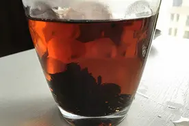 广东大叔因喝下自制药酒，中毒住进ICU！提醒：土方药酒不可轻信图片