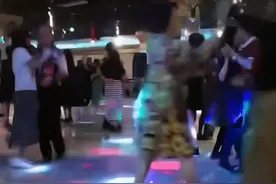 苏州舞厅，舞女赚的钱花在哪儿？图片