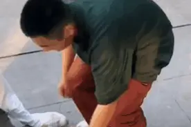 最近洗脑全网的“照在大腚上”，到底是什么歌？图片