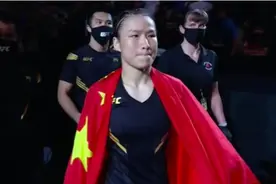 泰森言论成真！张伟丽被罗斯直接KO，当值裁判引发巨大争议图片