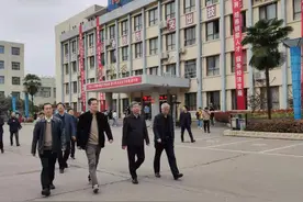 驻马店市副市长刘晓文到河南交通技师学院调研新校区建设工作图片