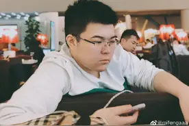 韦神当爹了！粉丝提议取名“韦鲁斯”，蜜蜂仔回应图片