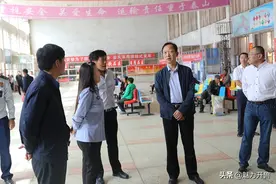 县政府领导检查安全生产工作图片