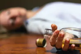 头孢配酒，说走就走！除了头孢，这几种药也别沾酒，你在吃吗？图片