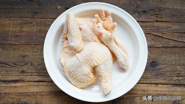 花胶煲汤颜色奶白色 花胶煲汤颜色奶白色是什么