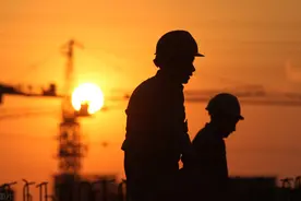 周口男子赴广州打工，半年后精神失常，父亲：“女朋友没谈好”图片