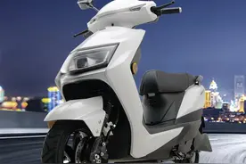 爱玛又推一款电轻摩，配备60V32Ah电池，续航75km图片