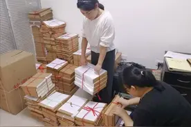 上个月办理退休工龄审核出现问题，一直没有拿到养老金该怎么办？图片