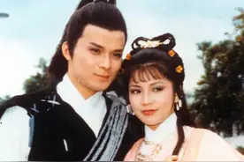 黄日华约“穆念慈”喝下午茶，笑容满脸心情好，53岁关宝慧仍单身图片