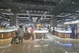 直击深圳水贝珠宝交易中心：1克黄金批发利润约1毛钱图片