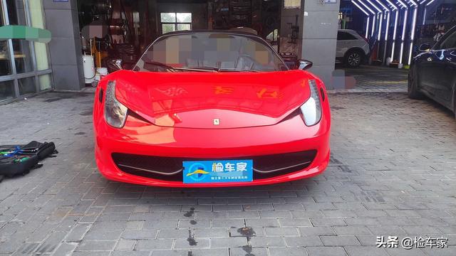 一代神车被糟蹋，五百万法拉利竟塑料袋敷衍修车，160万拿下？