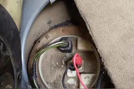 油箱抽油的办法图片