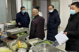 区领导带队督导龙信集团安全生产和疫情防控工作图片