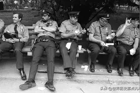 珍贵老照片：美国女摄影师穿梭纽约街头30年，拍出一部城市变迁史图片