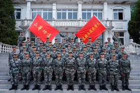 罗援将军：共产党不仅能砸烂一个旧世界，而且能够建立一个新世界图片