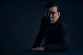 《突围》编剧周梅森回应闫妮表演争议：我需要一个有人间烟火气的女主角图片