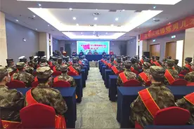 挥洒青春和汗水！湖北省武汉市蔡甸区100名新兵将奔赴军营图片