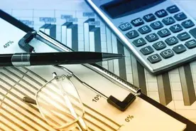 现在有钱是存银行，还是买理财产品，到底把钱放哪里好？图片