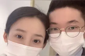 女友夜不归宿惹小伙怀疑，"坐姿怪异"小伙心里发慌："真当我好骗"图片