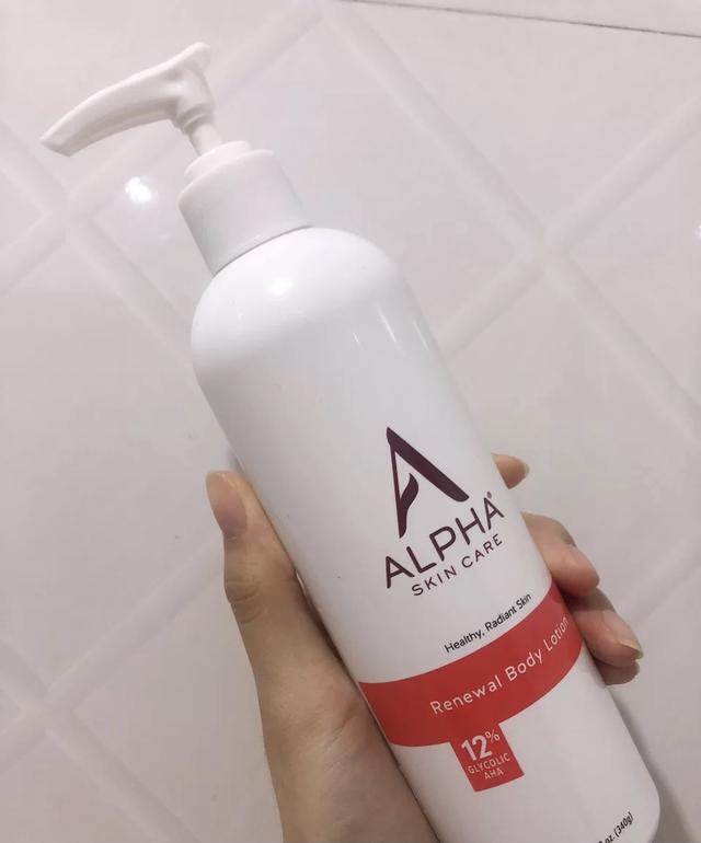 胸前背后长痘痘用什么身体乳