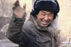 北大硕士王青松: 携学霸妻子归隐深山10年花光积蓄350万,如今怎样图片