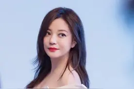 全网除名，作品下架，公司解散，“小燕子”赵薇到底怎么了？图片