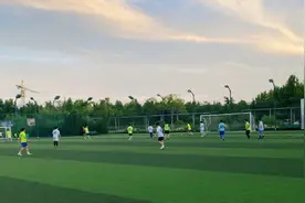 喜欢足球小伙伴的福音，郑州不少足球主题公园，秋高气爽快来解锁图片