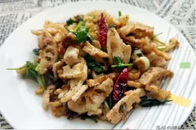 干煸藕丝，蒜苗炒五花肉，小葱米豆腐，豆腐包子的做法图片