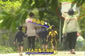 baby带儿子三亚度假被拍！手臂细得像竹竿，小海绵调皮被当众教育图片