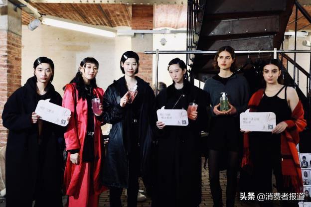 缇庡涓濆紩棰嗗垱鏂板瀷绮炬补娲楁姢锛屽叏鏂版帹鍑烘ū鑺卞彂鍏夊弻鐡? onerror=