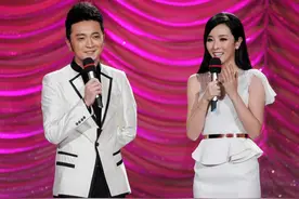 董卿无缘2021年春晚，今年晚会主持人，是新人带更新的新人图片